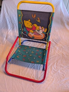 2/60$ Disney Winnie the Pooh Red Yellow Blue Teal Kids Folding Chair